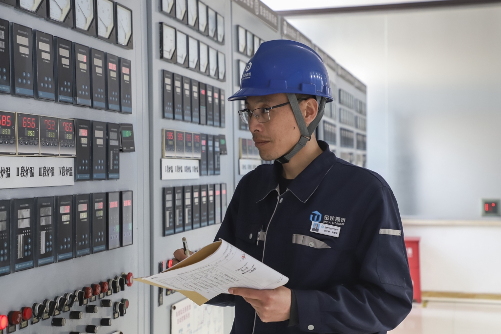 车间主任：张成锟获得朝阳市五一劳动奖章(图2)