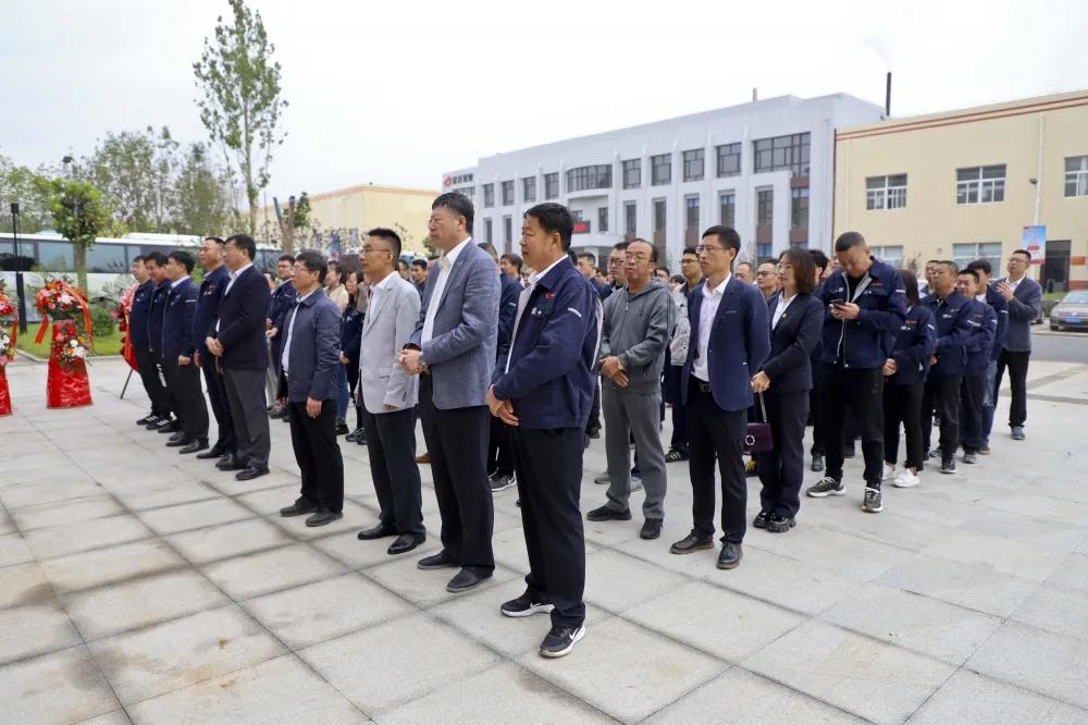 金钛股份喜迁新址(图2)