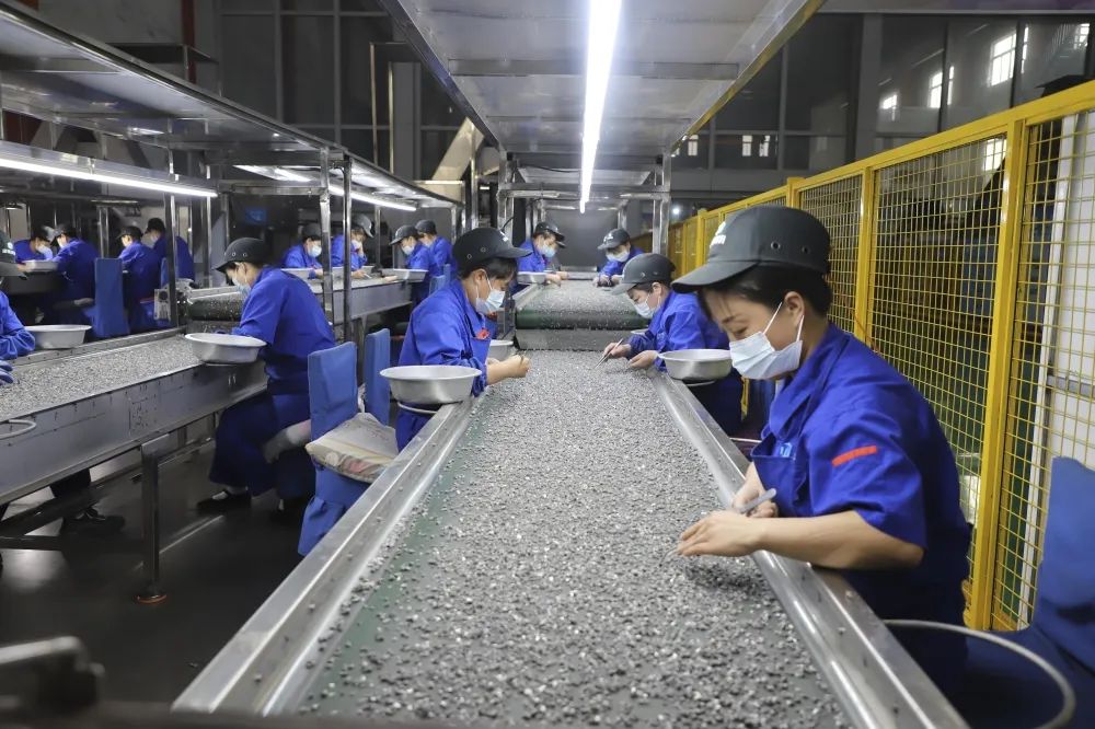 以奋斗为荣，以员工为傲！(图2)